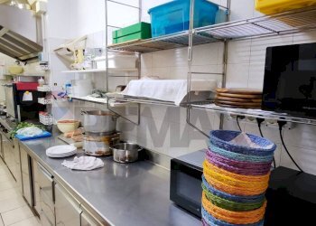 Cucina - Attività Commerciale Busto Arsizio - foto 14