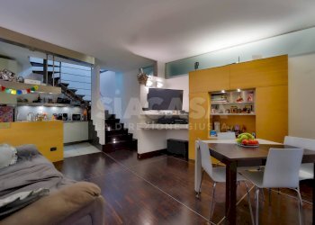 Foto 1 - Trilocale via Bachelet
 
5, Lomagna - foto 1