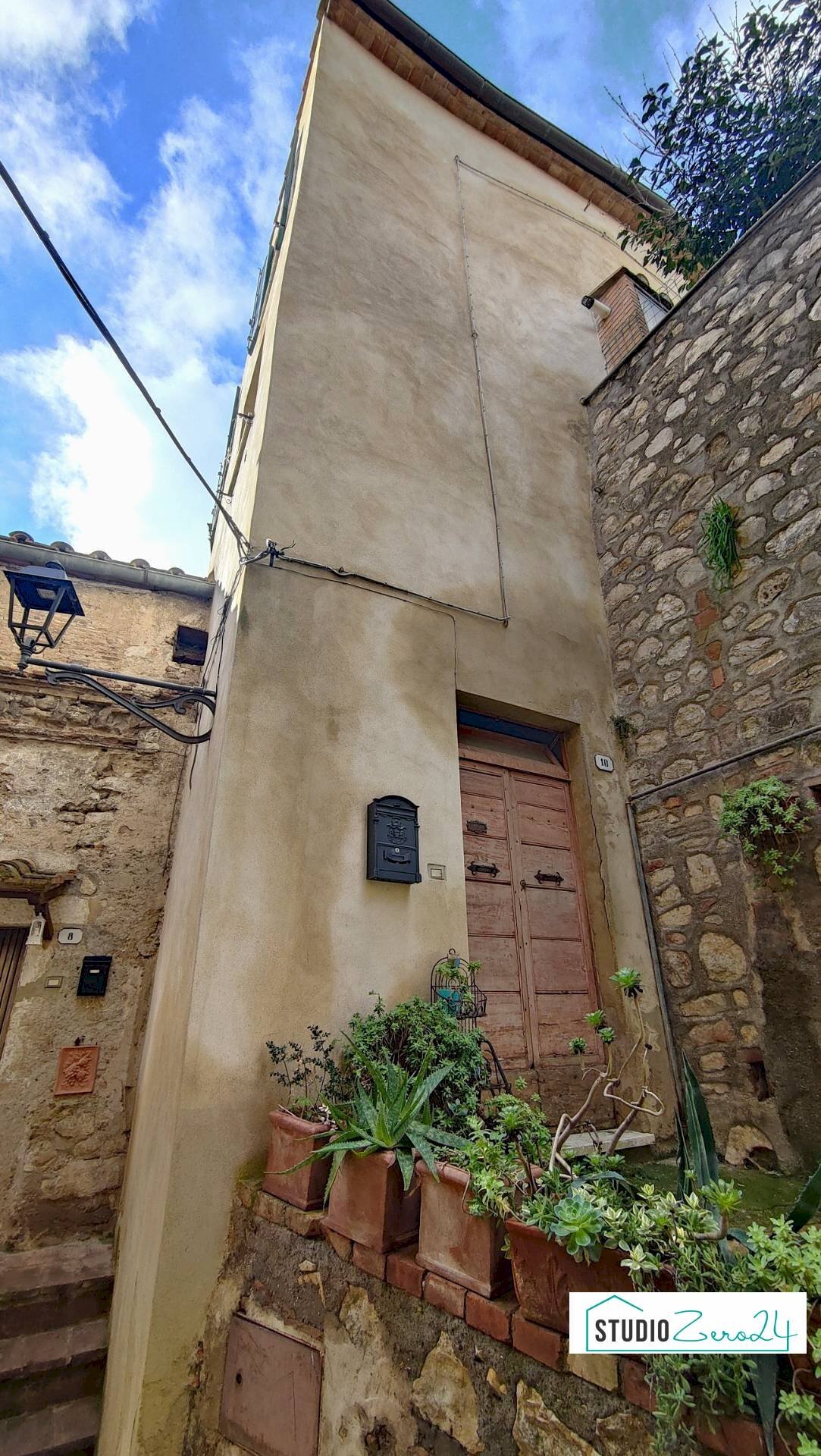 Foto 3 - Trilocale rimembranze
 
22, Amelia - foto 3