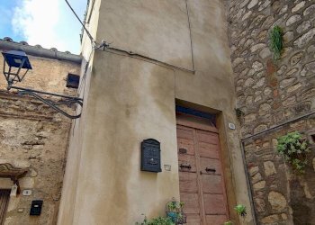 Foto 3 - Trilocale rimembranze
 
22, Amelia - foto 3