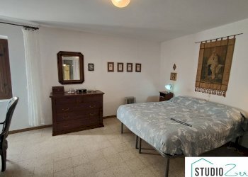 Foto 11 - Trilocale rimembranze
 
22, Amelia - foto 11