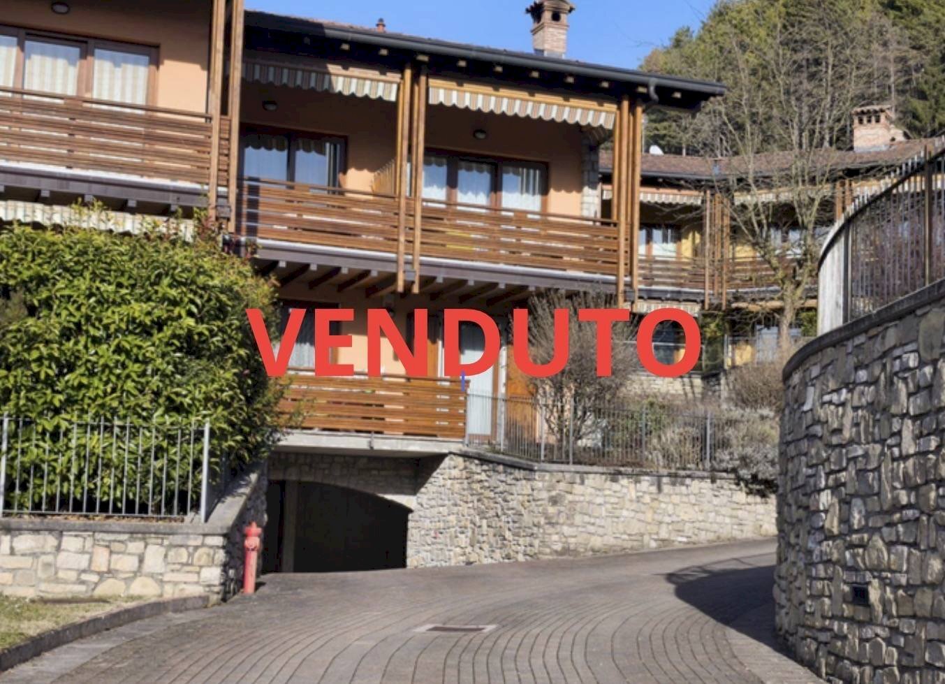 Foto 1 - Monolocale via monte Falecchio
 
15, Songavazzo - foto 1