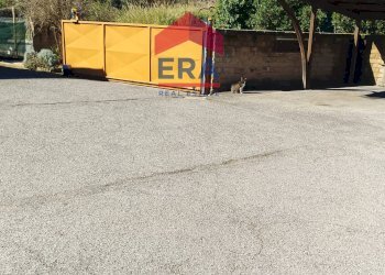 piazzale di manovra - Quadrilocale Via Mezzocamino
 
92, Roma - foto 27