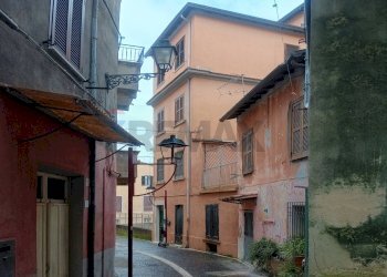 Edificio all\'aperto - Trilocale via del Carbonaro
 
14, Frosinone - foto 11