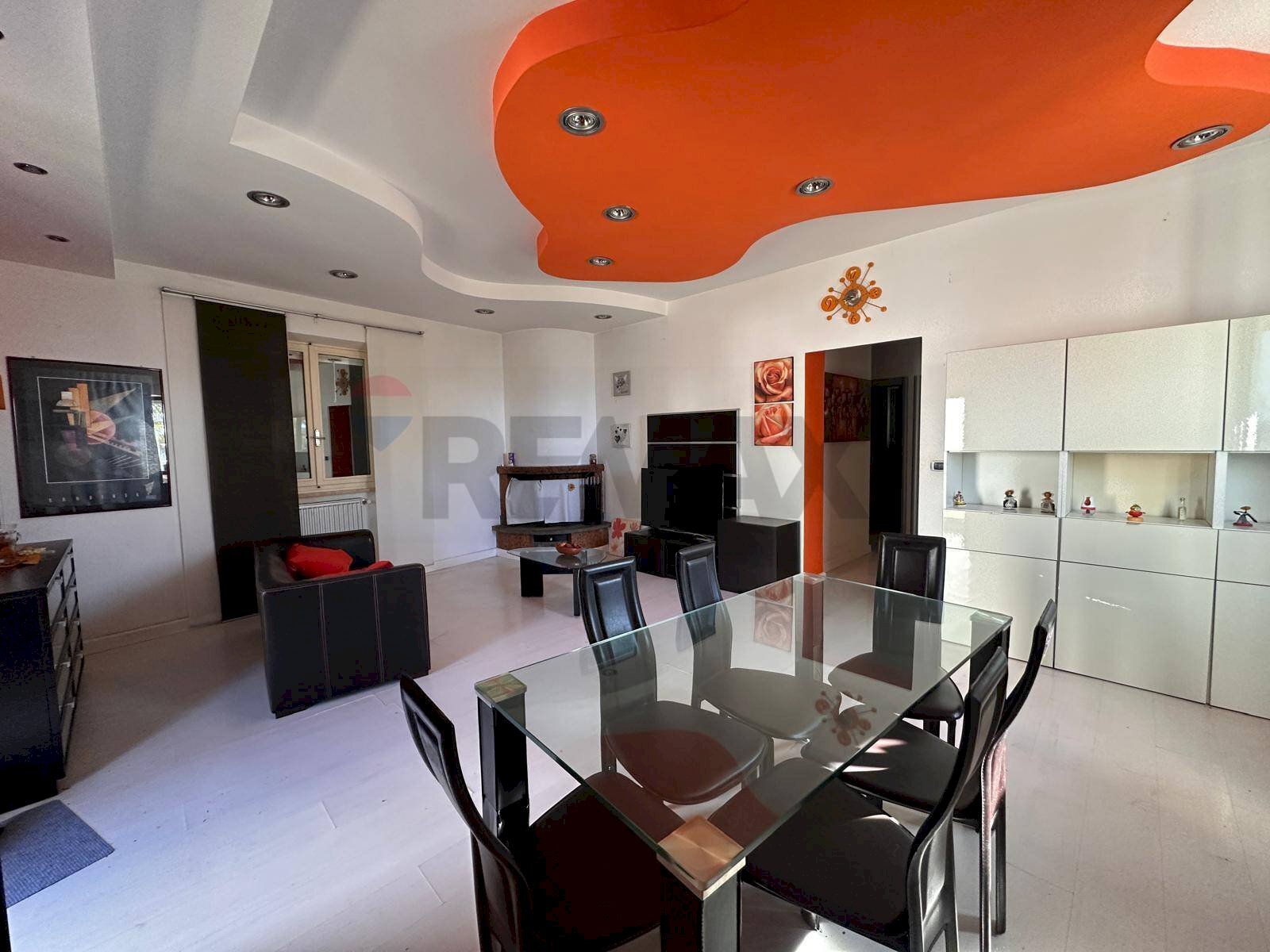 Sala da pranzo - Villa via Capodimonte
 
17, Acuto - photo 3