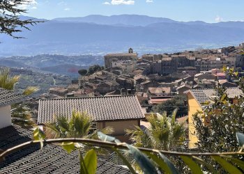 Vista delle montagne - Villa via Capodimonte
 
17, Acuto - photo 66