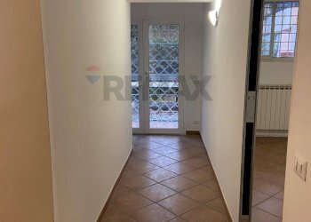 Hall / corridoio - Casa semi indipendente Via Nettunense
93, Marino - foto 9