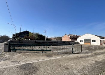 Capannone Via Circonvallazione, 88B, Argenta - foto 2