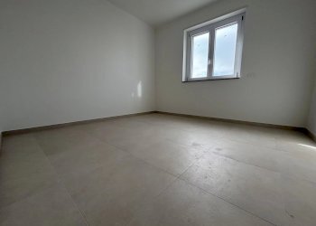 Trilocale Montesilvano - foto 8