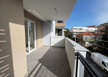 Trilocale Montesilvano - foto 5