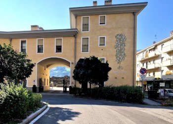 Trilocale Via G. G. Stevenin, 11, Aosta - foto 1