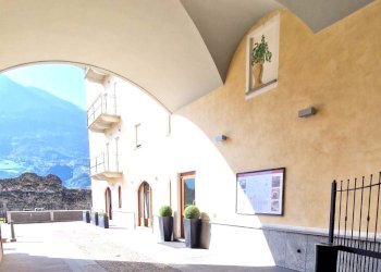 Trilocale Via G. G. Stevenin, 11, Aosta - foto 2