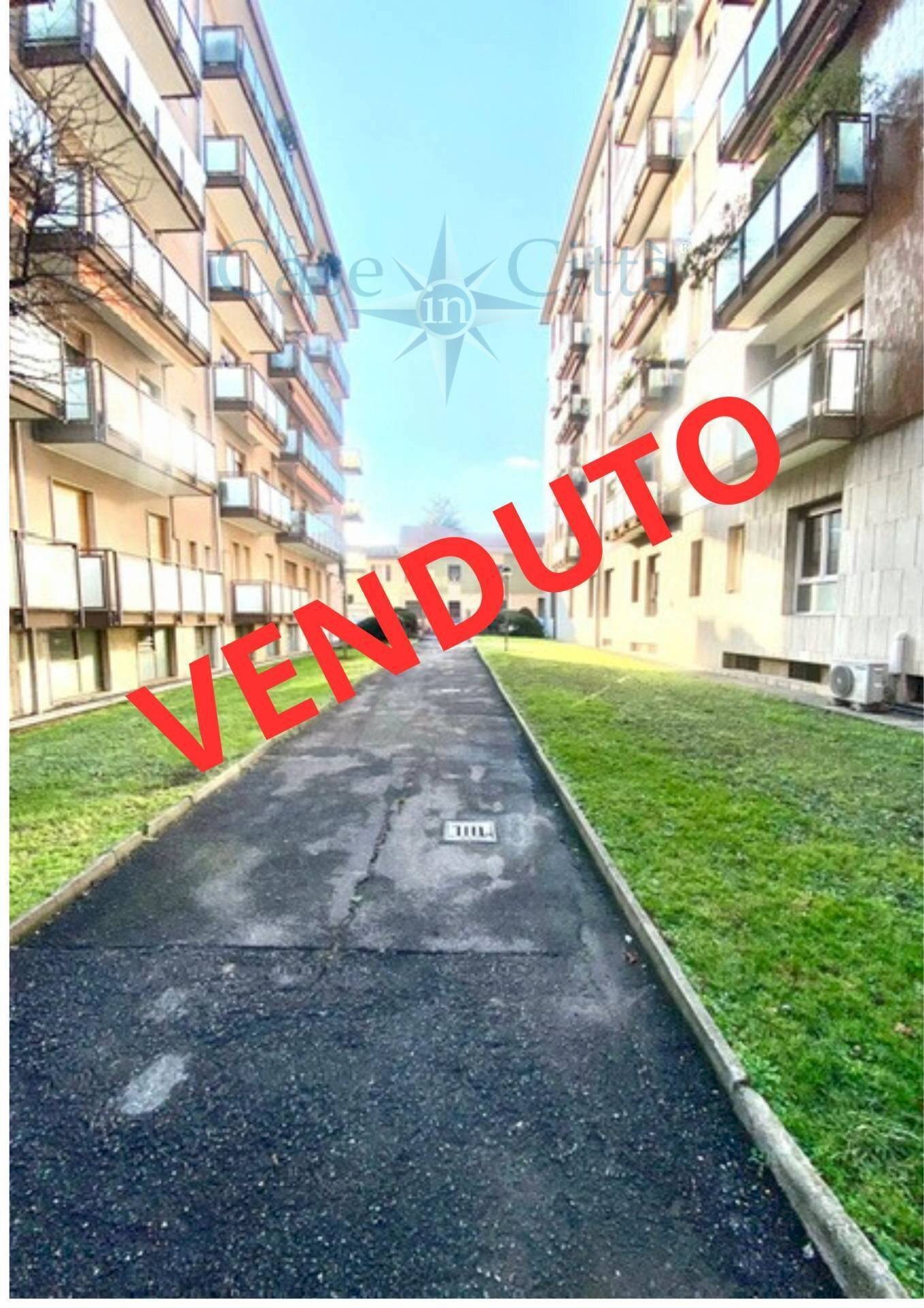 Two-room apartment Via XXIX Maggio, 48, Legnano - photo 1