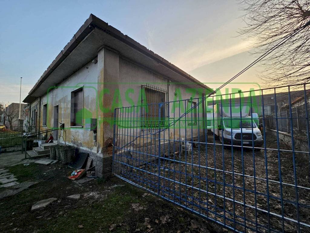 Villa via Giuseppe Parini, Gorgonzola - photo 1