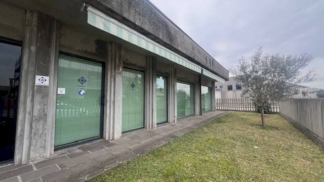 Office via Ferruccio Parri, Treviglio - photo 1