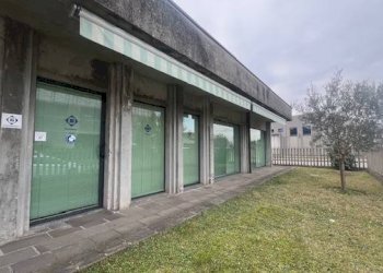 Office via Ferruccio Parri, Treviglio - photo 1