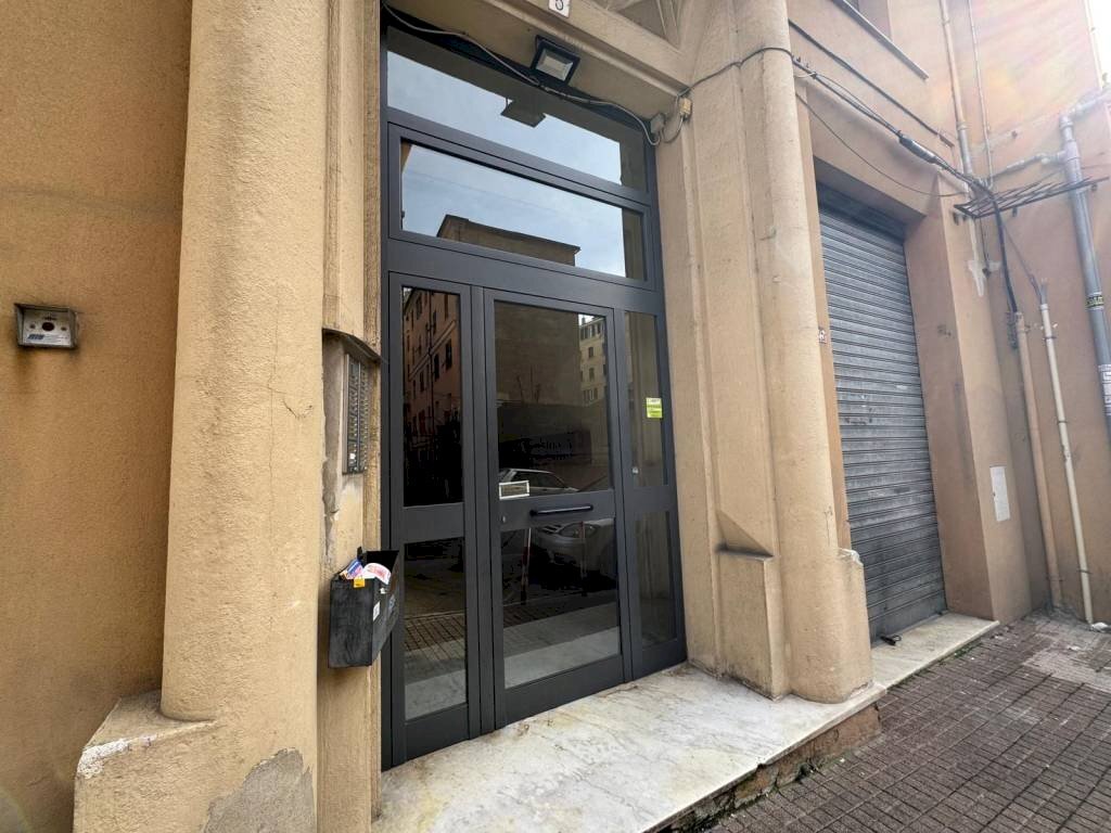 Two-room apartment Genova (neighborhood Sampierdarena) - photo 2