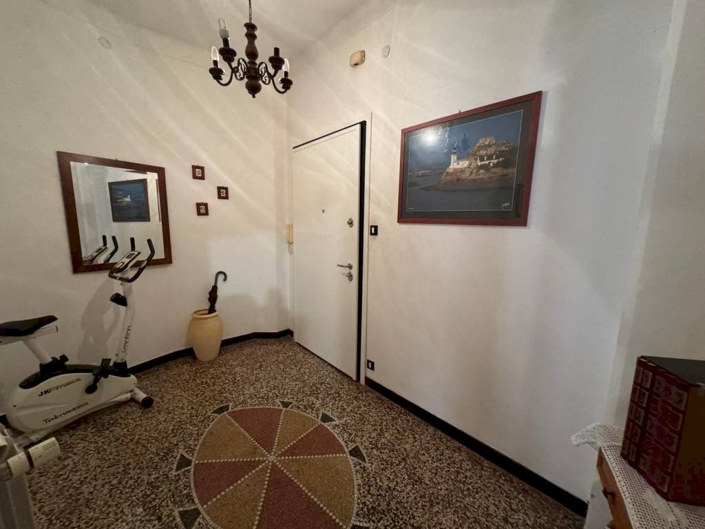 Two-room apartment Genova (neighborhood Sampierdarena) - photo 3