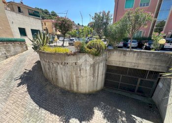 Box Piazzetta Aldo Moro, Finale Ligure - foto 2