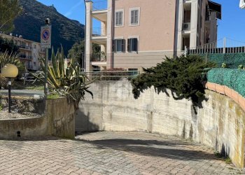 Box Piazzetta Aldo Moro, Finale Ligure - foto 8