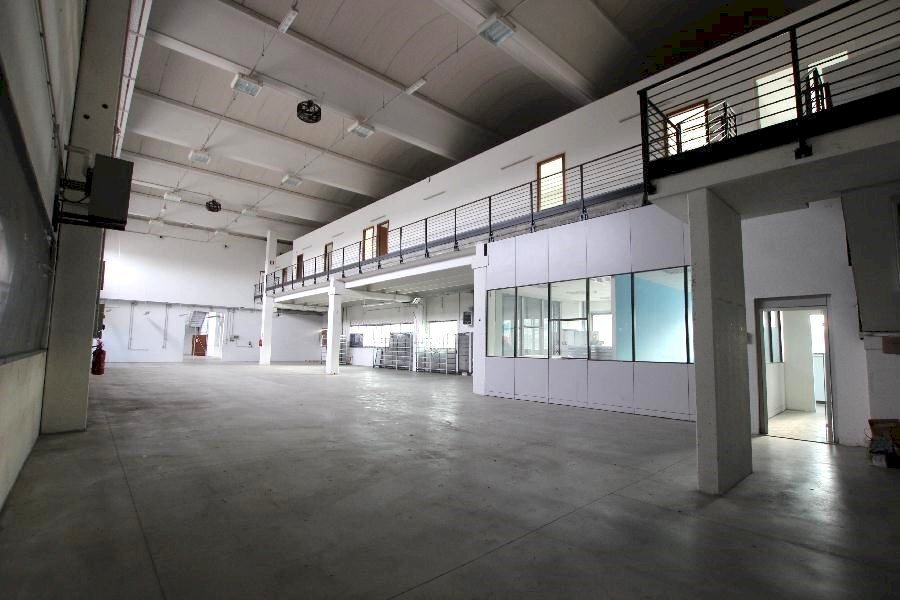 Capannone Calderara di Reno - foto 3