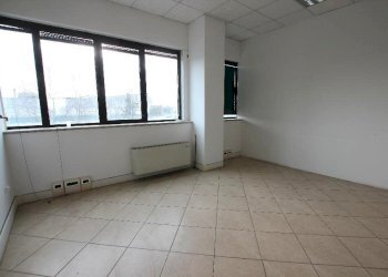 Capannone Calderara di Reno - foto 35