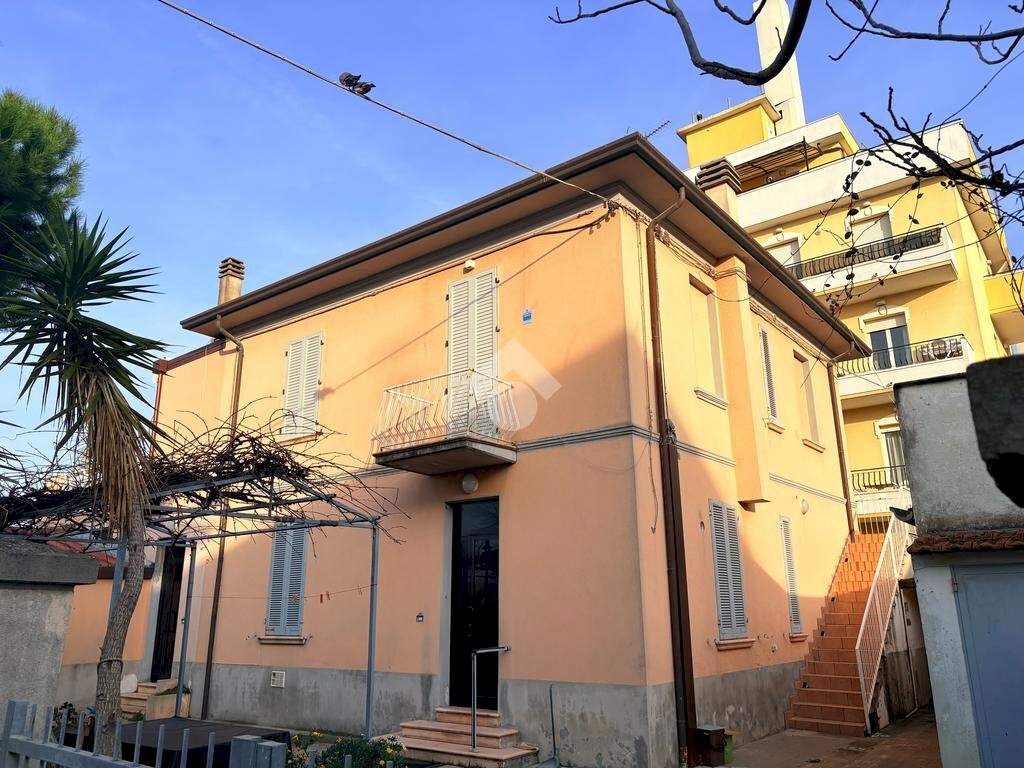 Quadrilocale Viale Pietro Garattoni, Rimini - foto 1