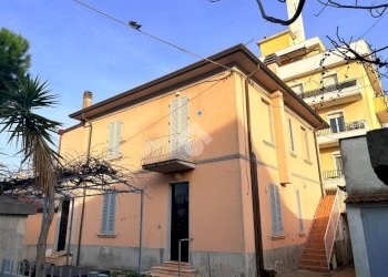 Quadrilocale Viale Pietro Garattoni, Rimini - foto 1