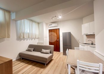 Three-room apartment Via Livigno, Milano (neighborhood Maciachini) - photo 2
