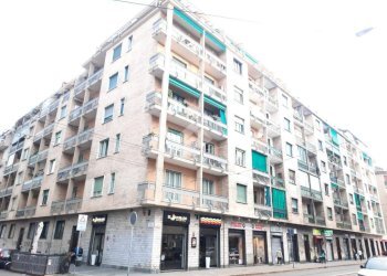 Bilocale Via Genova, Torino (zona Nizza Millefonti) - foto 2