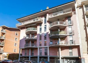 Box Via Borgosesia, Torino (zona Parella) - foto 2