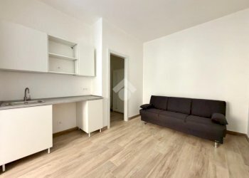 One-room apartment Via Viverone, Torino (neighborhood Parella) - photo 4