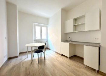 One-room apartment Via Viverone, Torino (neighborhood Parella) - photo 5