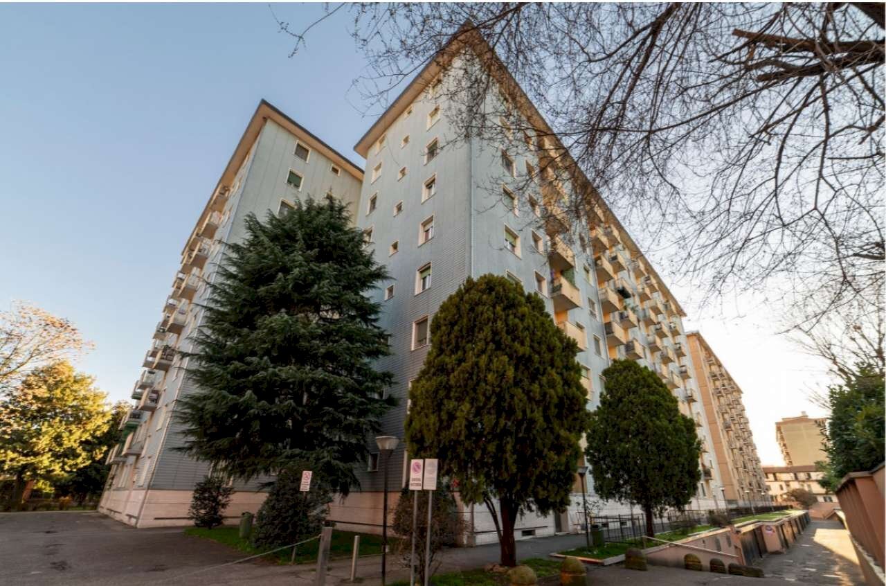 Trilocale via Lodovico il Moro 105, Milano - foto 1