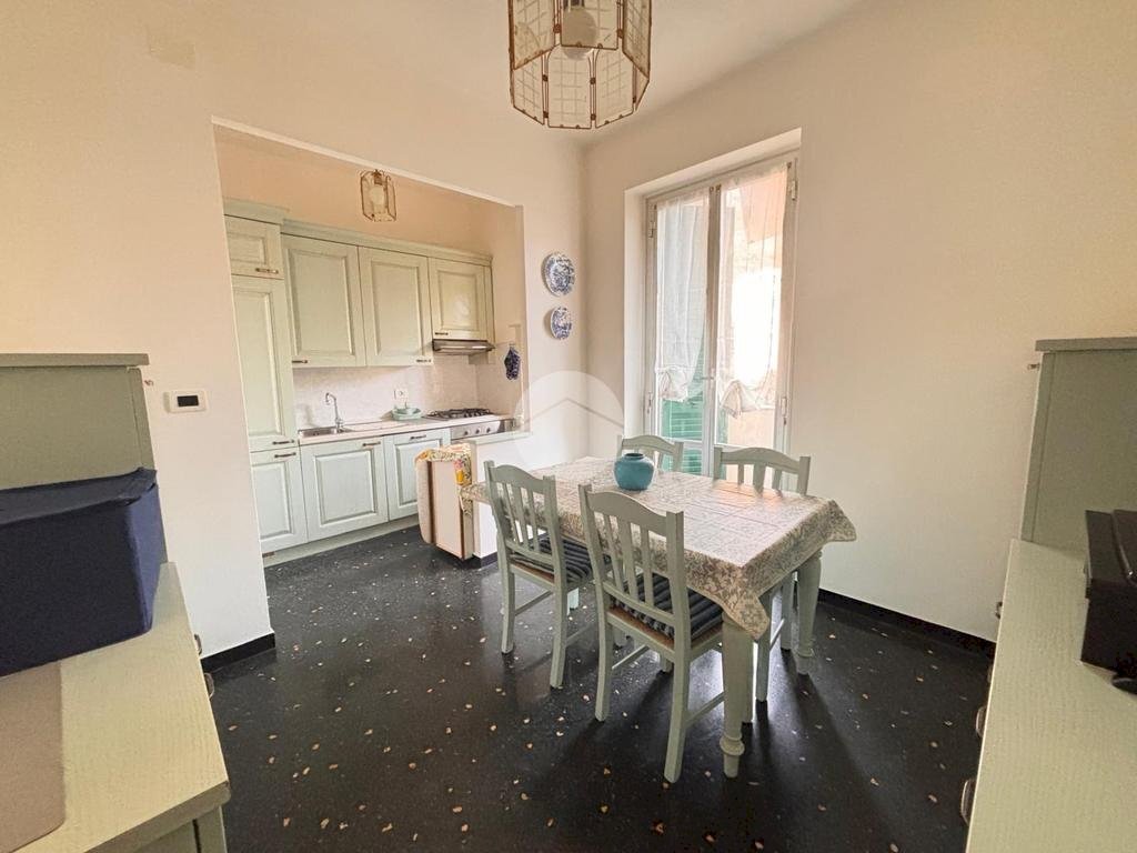 Three-room apartment Via del Borgo, Genova (neighborhood Borgoratti) - photo 2