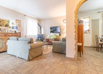 Porzione di casa Viale Rubicone, Cesenatico - foto 2
