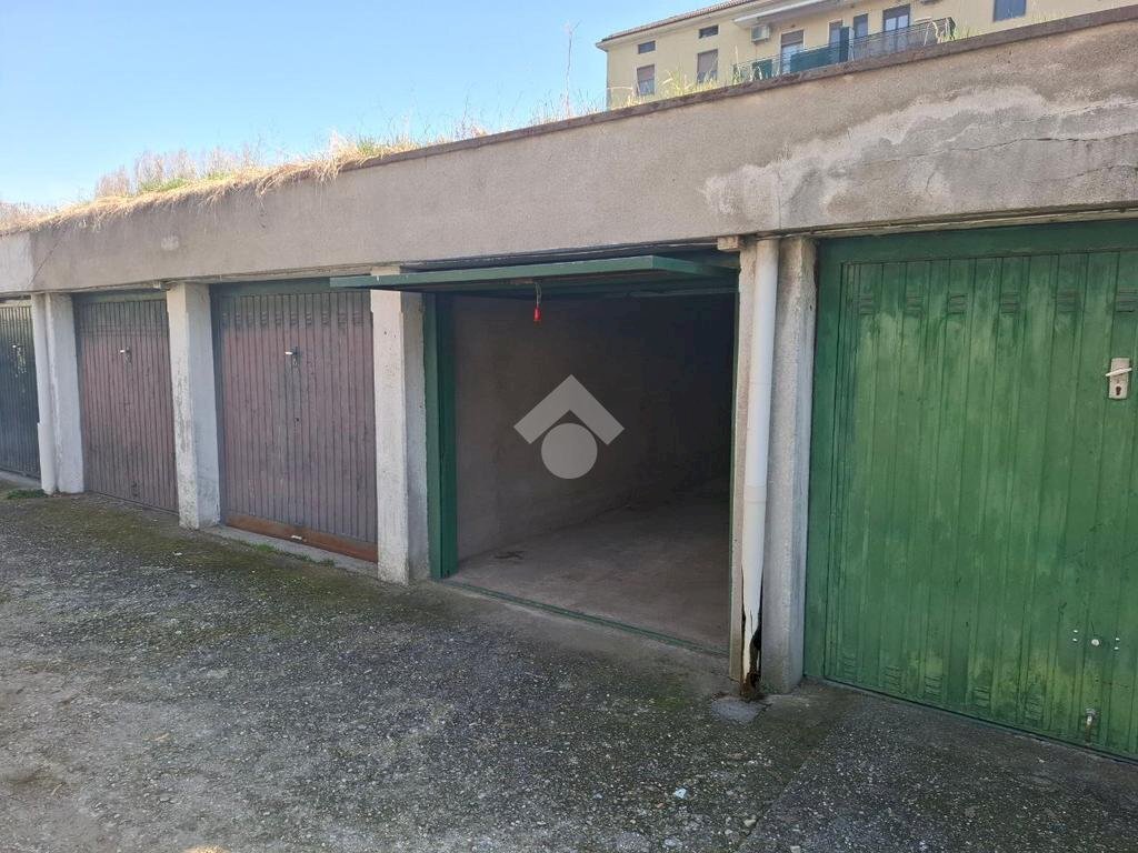 Box Via Gramsci, Pessano con Bornago - photo 3