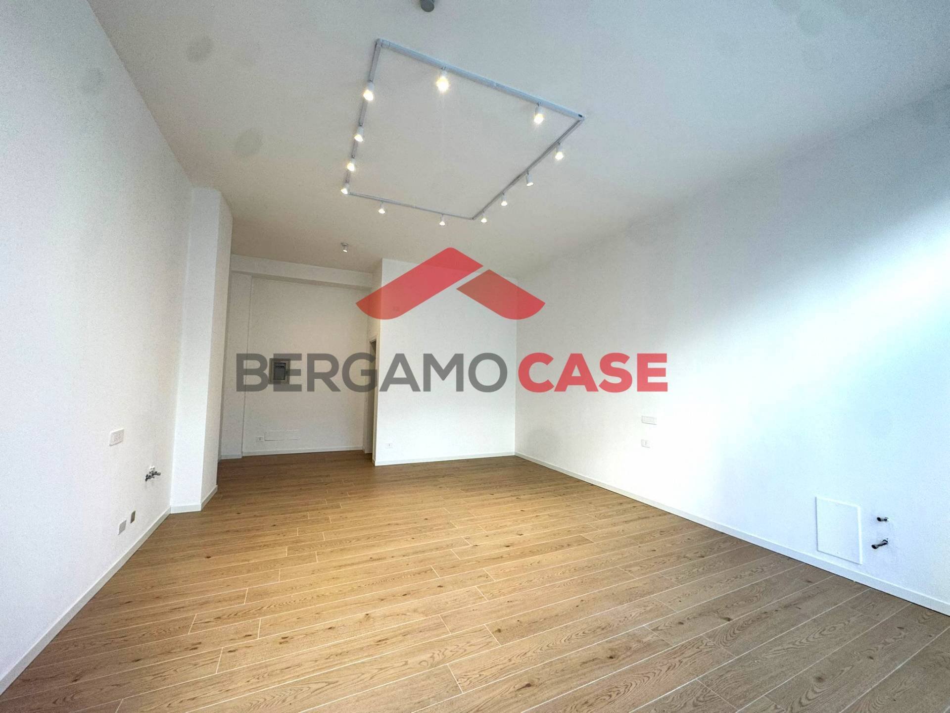 Foto 2 - Locale Commerciale Via Quarenghi
 
36, Bergamo - foto 2