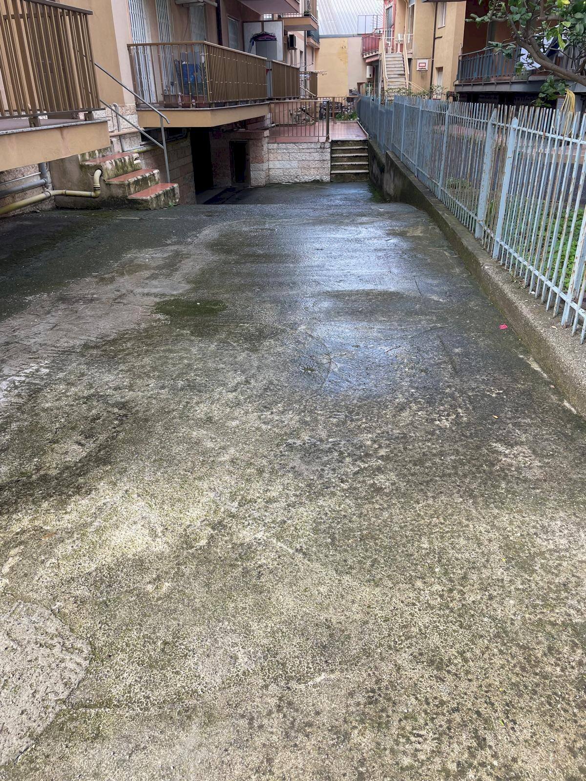 Foto 2 - Box Via Cristoforo Colombo, Vallecrosia - foto 2