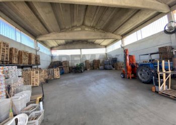 Parcheggio - Capannone via don sturzo
 
snc, Marcallo con Casone - foto 4