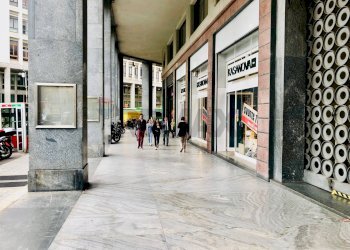 Edificio all\'aperto - Commercial Activity Piazza Generale Armando Diaz
 
6, Milano - photo 3