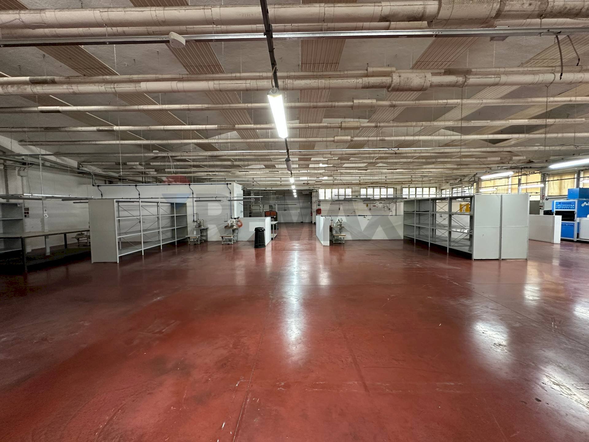 Parcheggio - Capannone via Piemonte
 
26, Opera - foto 2