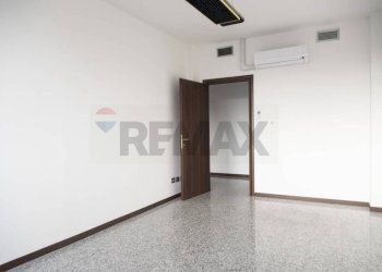 Stanza vuota - Ufficio Via Valassina
 
24, Milano - foto 9