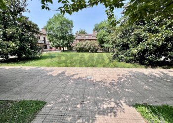 Giardino - Trilocale via Trento
 
4, Peschiera Borromeo - foto 36