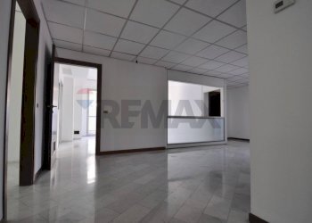 Stanza vuota - Ufficio Viale Lunigiana
 
40, Milano - foto 7