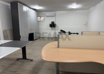 Soggiorno - Stabile - Palazzo Strada Stoppelli
 
9, Bari - foto 1