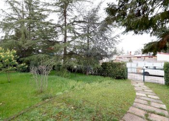 Giardino - Villa a Schiera Contrada Lagogemolo
 
56, Cassano delle Murge - foto 3