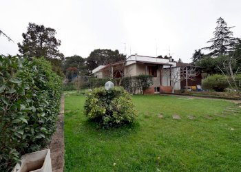 Giardino - Villa a Schiera Contrada Lagogemolo
 
56, Cassano delle Murge - foto 7