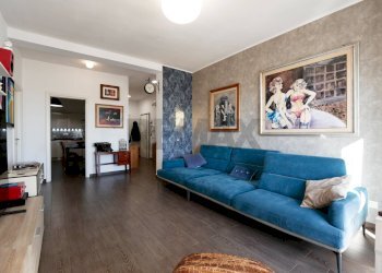 Soggiorno - Quadrilocale Via Montrone
 
47, Valenzano - foto 3