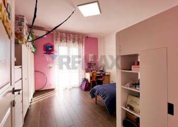 Camera / camera da letto - Quadrilocale Via Montrone
 
47, Valenzano - foto 19